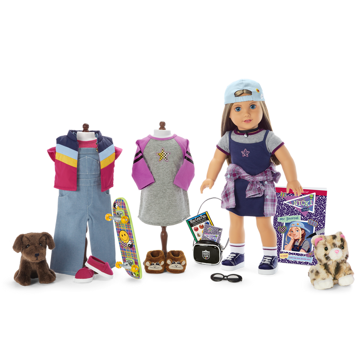’90s Twins Nicki’s™ Skateboarding Gift Set (Historical Characters) L9
