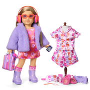 Truly Me™ #131 Doll & Day of Fun All-in-One Set Z0