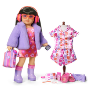 Truly Me™ #130 Doll & Day of Fun All-in-One Set I2