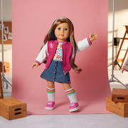 Truly Me™ 18-inch Doll #101 with wavy caramel hair D1