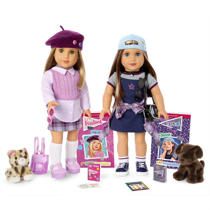 ’90s Twins Isabel™ & Nicki™ Gift Set (Historical Characters) X6